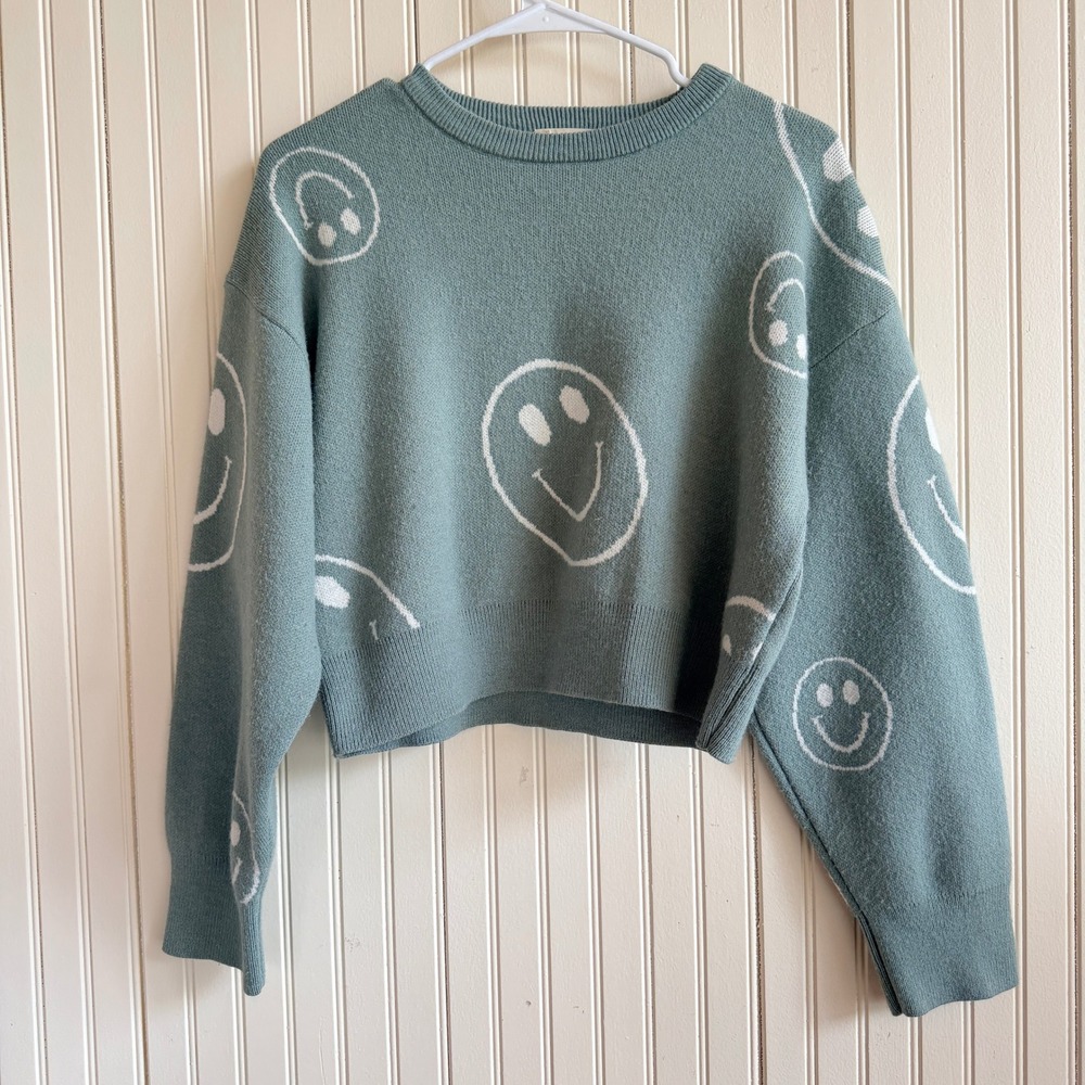 Altar'd State Smiley Face Pattern Cropped Knit Sweater Sage Green Crewneck SMALL